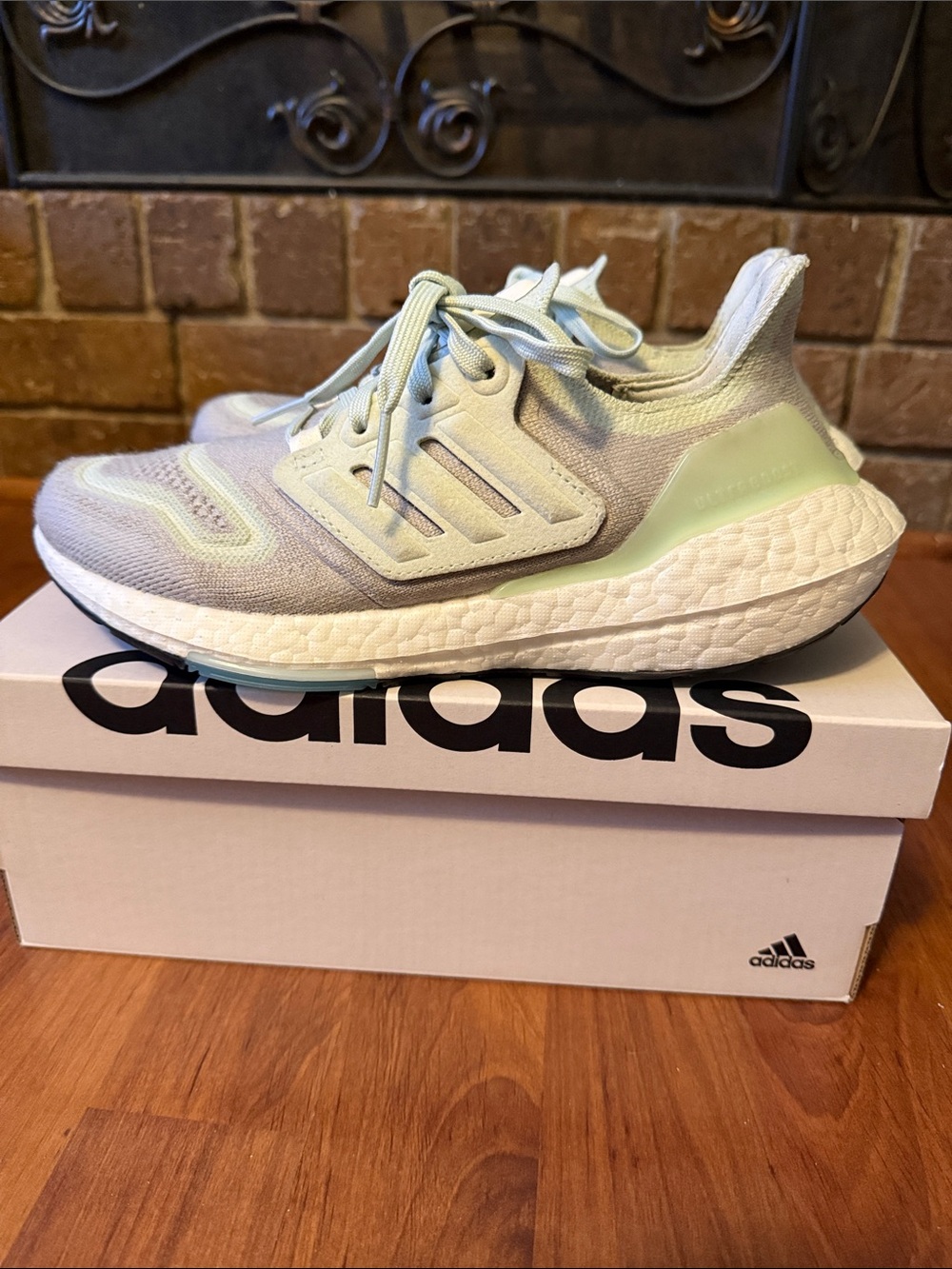 adidas Boost Women’s Sz 5.5 Sneakers - Mint Green & Grey